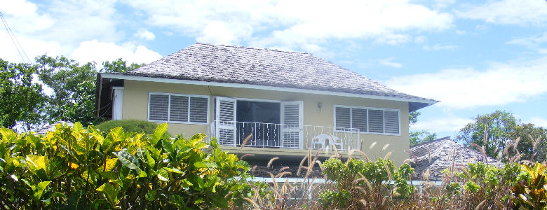 Sencillo, Mammee Bay Guest House